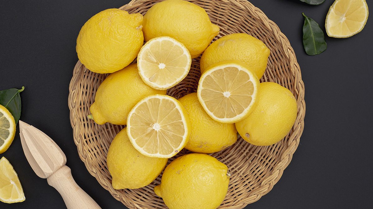 Lemon bahan pembersih lantai alami
