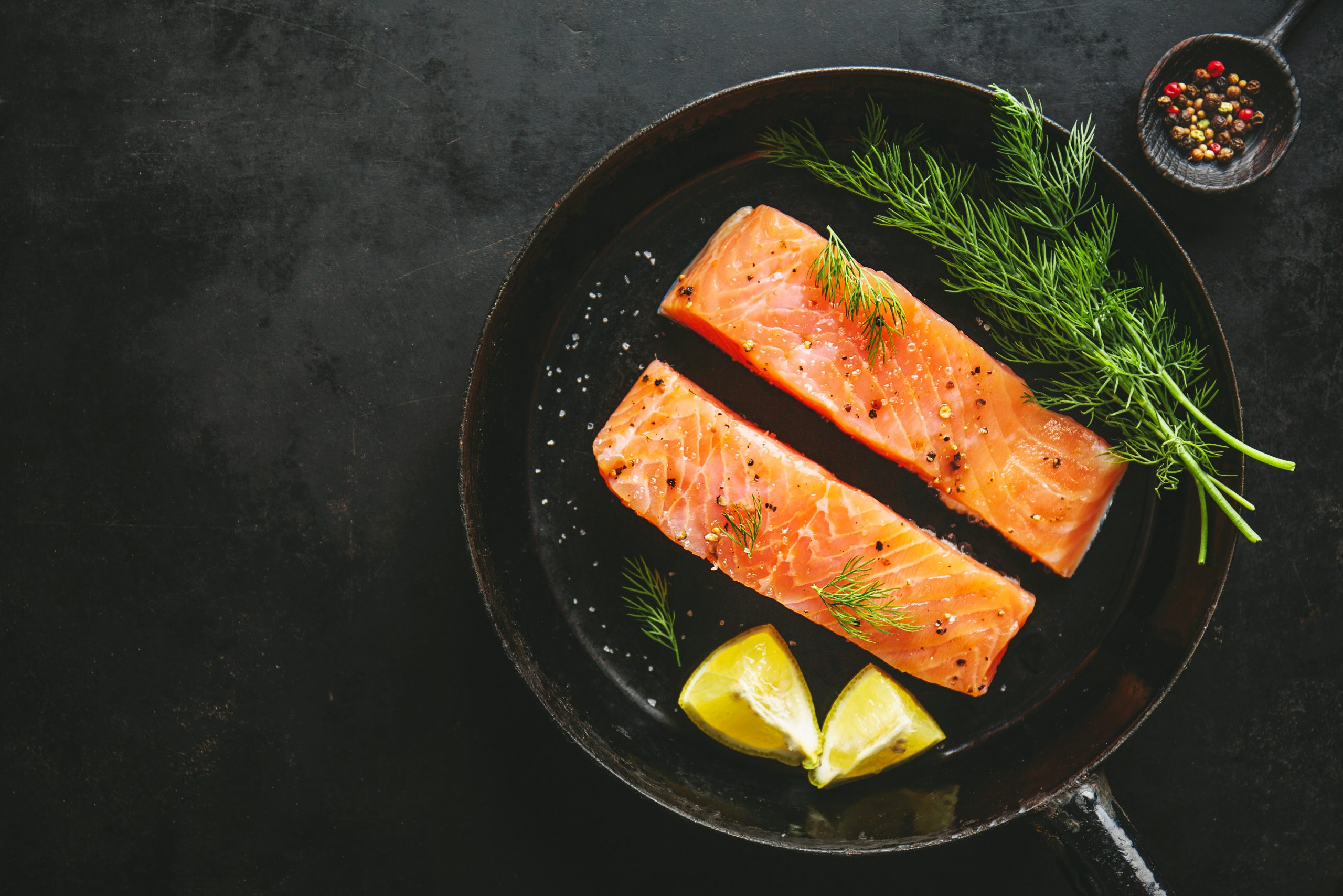 Ikan salmon makanan mengandung kolagen