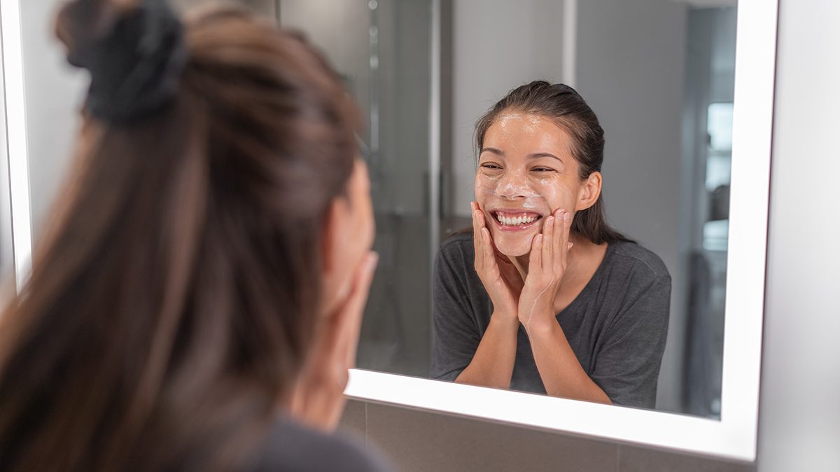 Cuci muka untuk mencegah breakout wajah