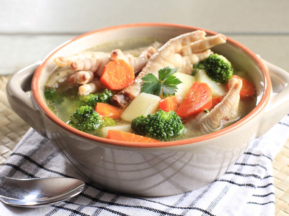Sup sayur menghangatkan tubuh