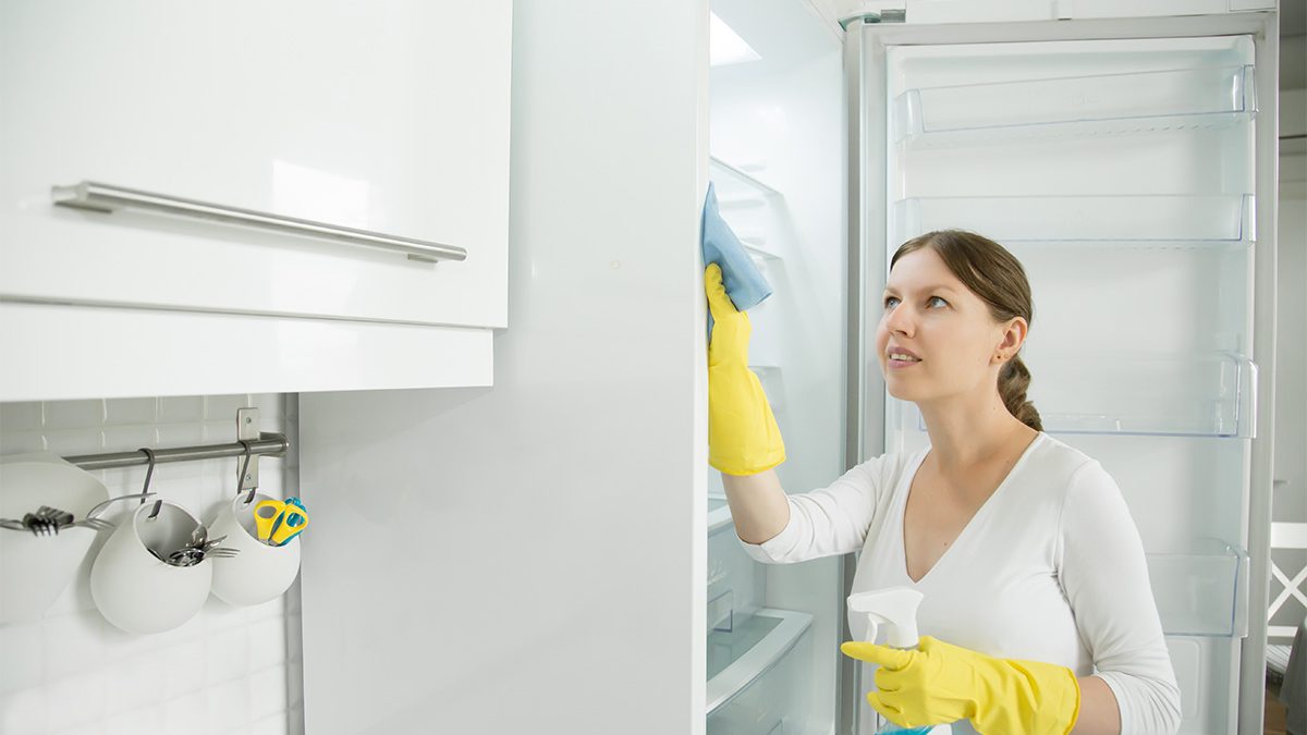 Cara membersihkan kulkas