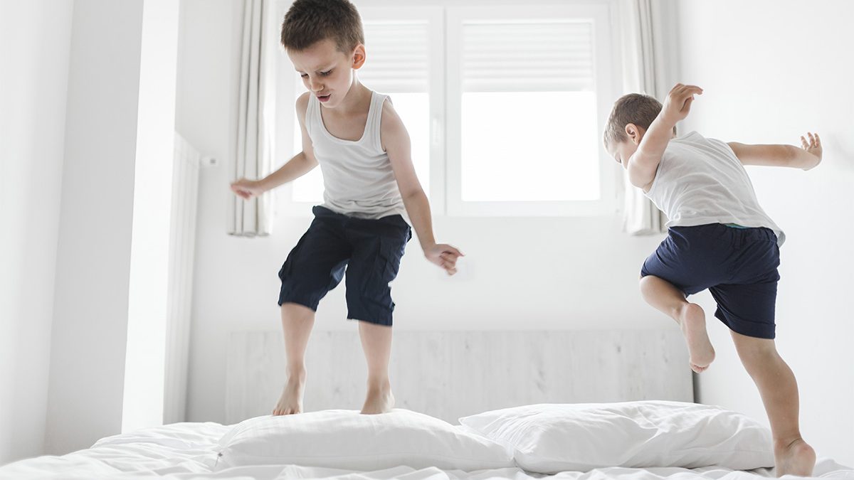 6 Cara Bijak Mengatasi Anak Hiperaktif, Jangan Dimarahi! - Berkeluarga